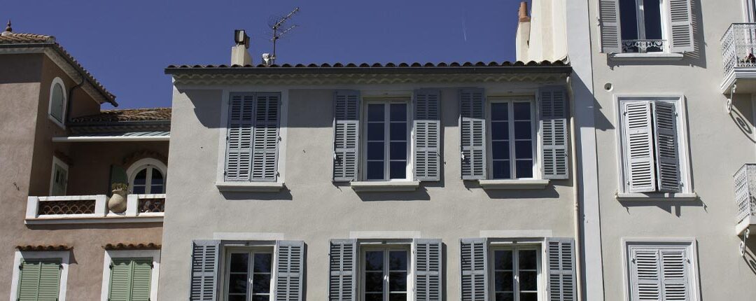 Maison mitoyenne : ce qu’il faut savoir avant d’acheter ou de vendre